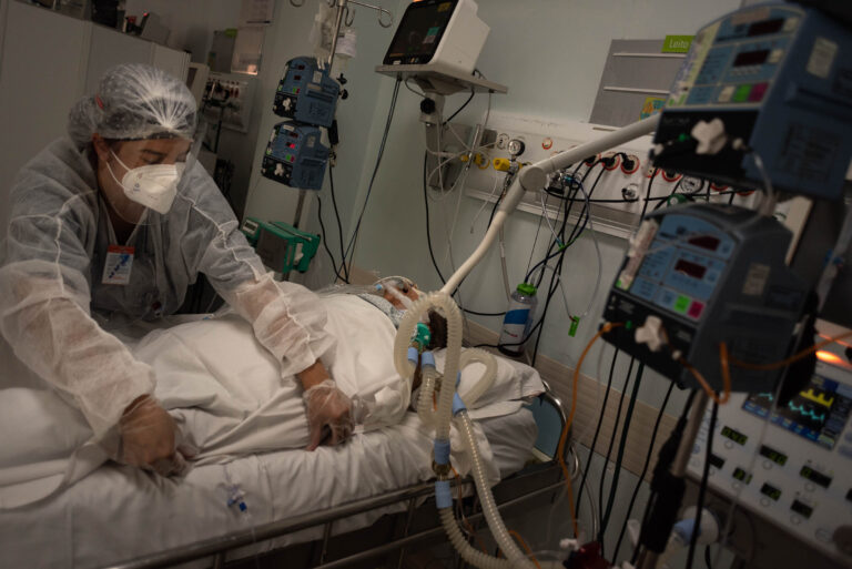 COVID-19: People Discharged From Hospital Have Higher Risk for Adverse Outcomes and Death