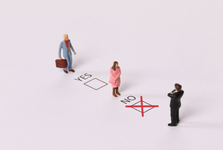 Mathematical Framework to Understand Gender Bias in the Glass Ceiling Effect