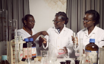 Research Confirms Privilege in White, Heterosexual Male Scientists Working in STEM