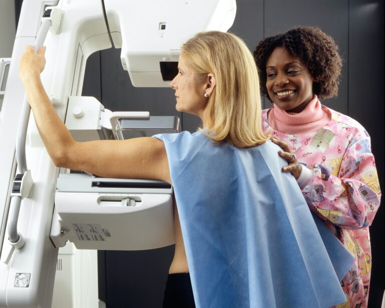 Most women do not link the risk of breast cancer with breast density, a major factor to develop the pathology.