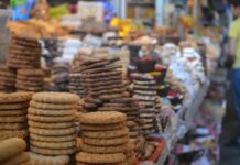 How is obesity associated with neurodegenerative disorders